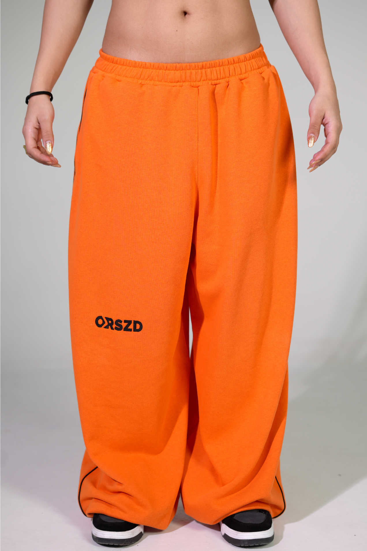 ORANGE - Black