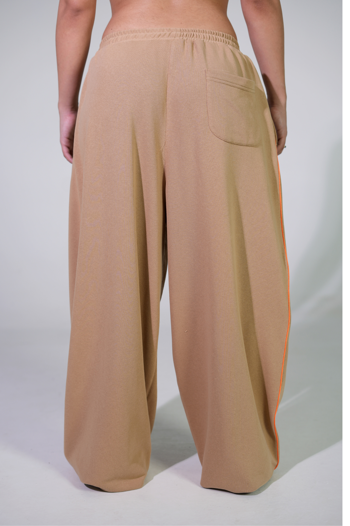 BEIGE - Orange