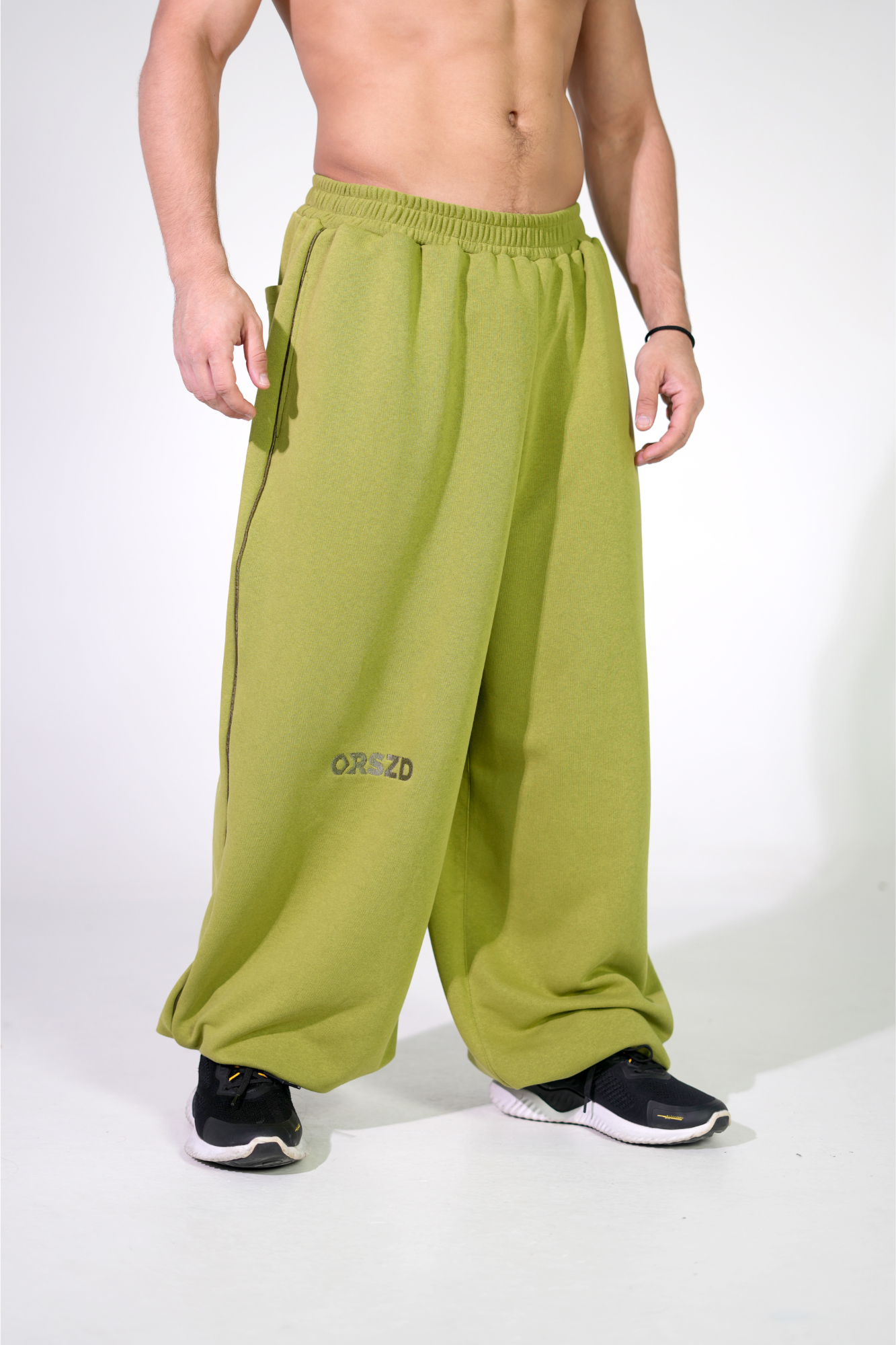 OLIVE GREEN - Kaki