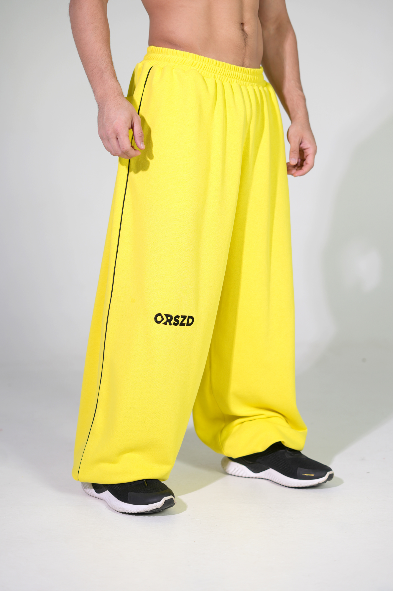 YELLOW - Black