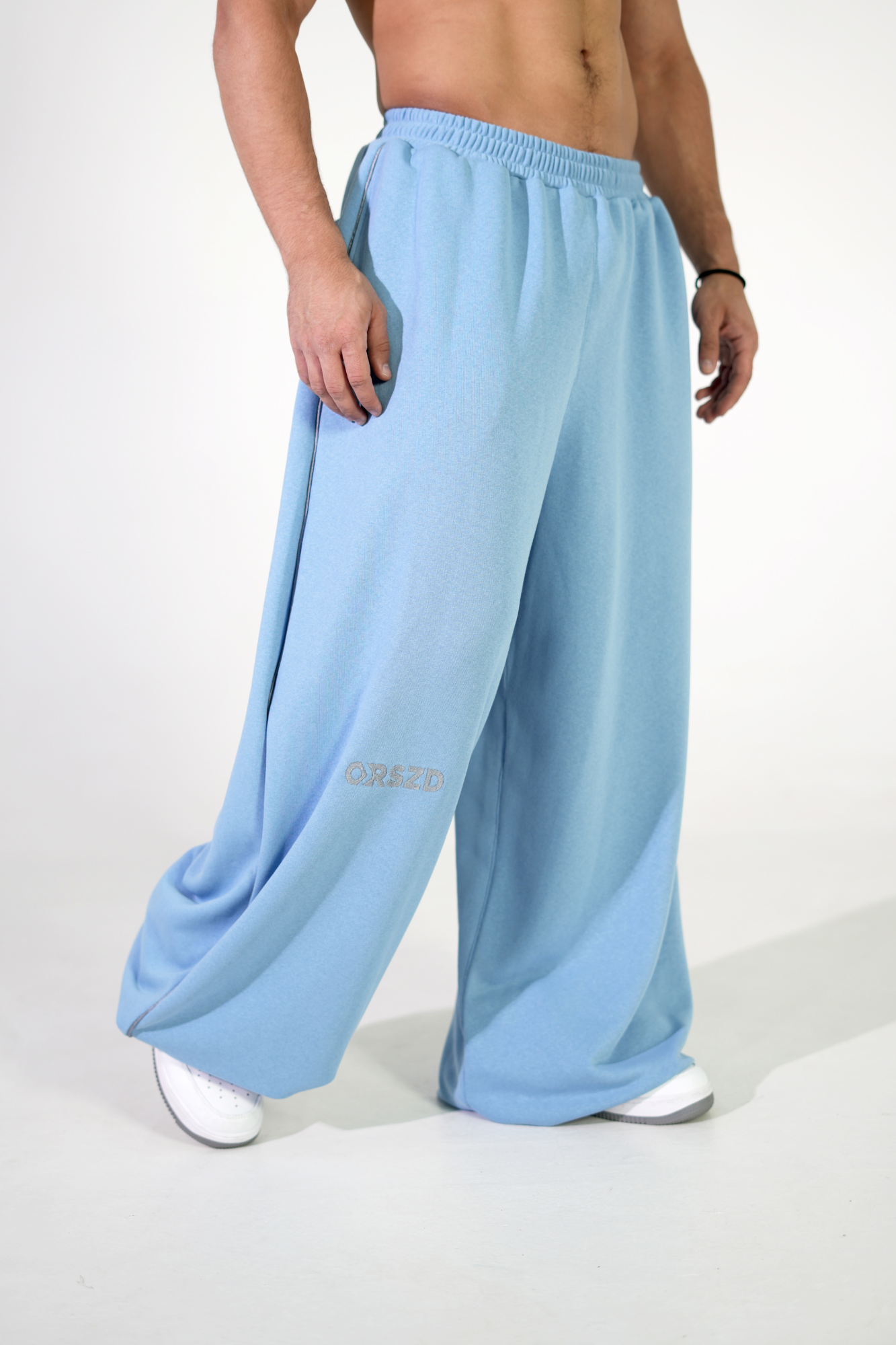 LIGHT BLUE - Grey