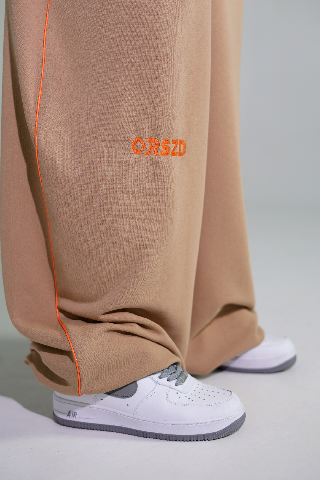 BEIGE - Orange