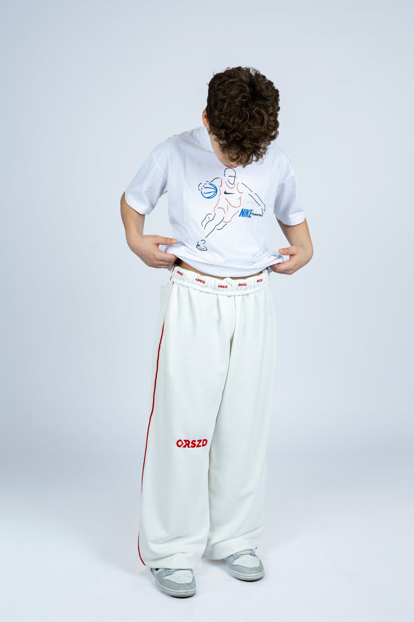 WHITE - Red