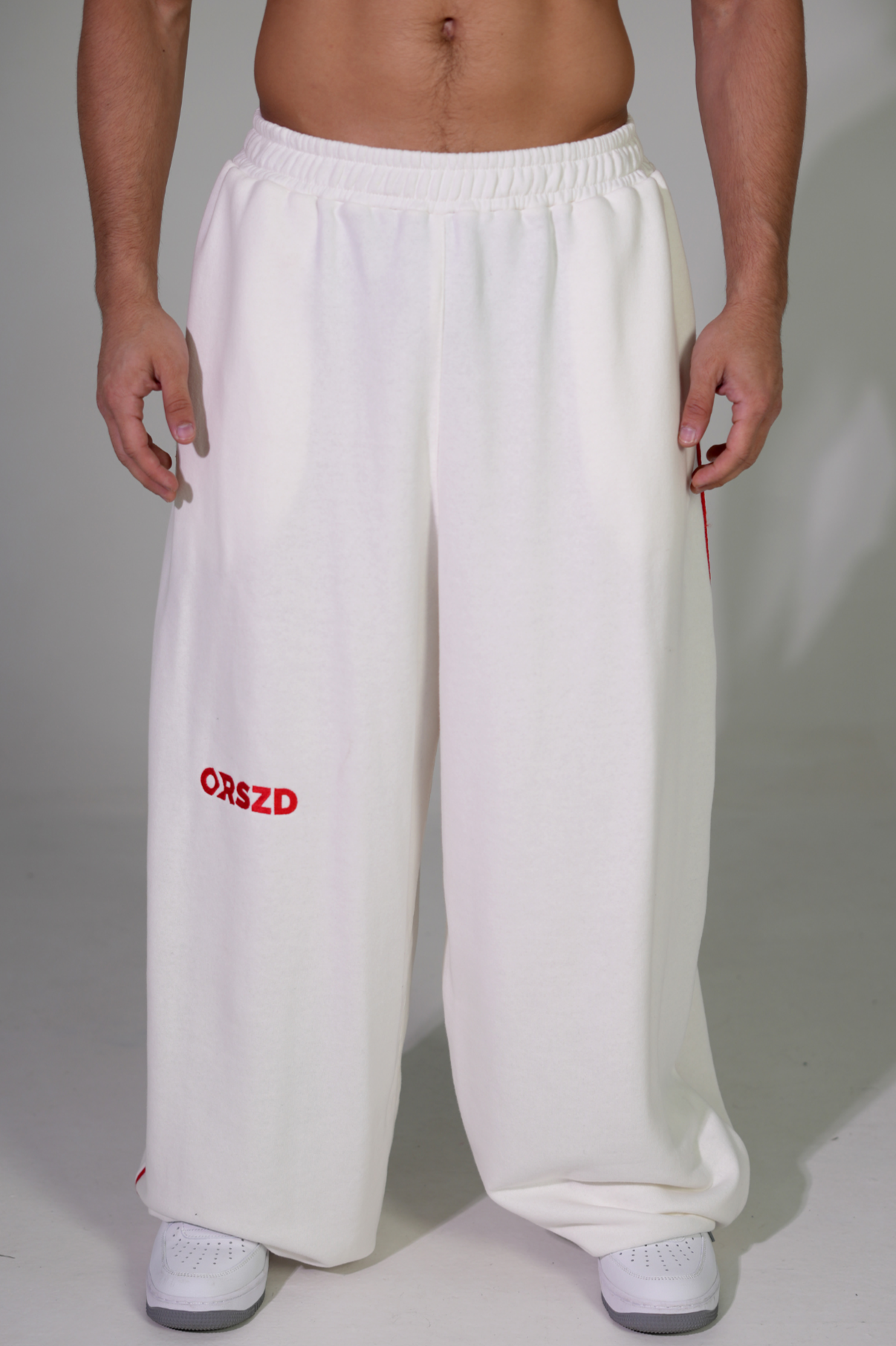 WHITE - Red