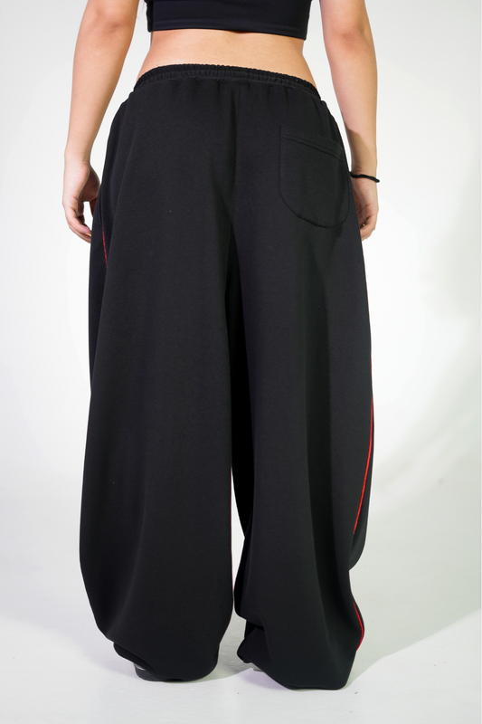 BLACK - Red