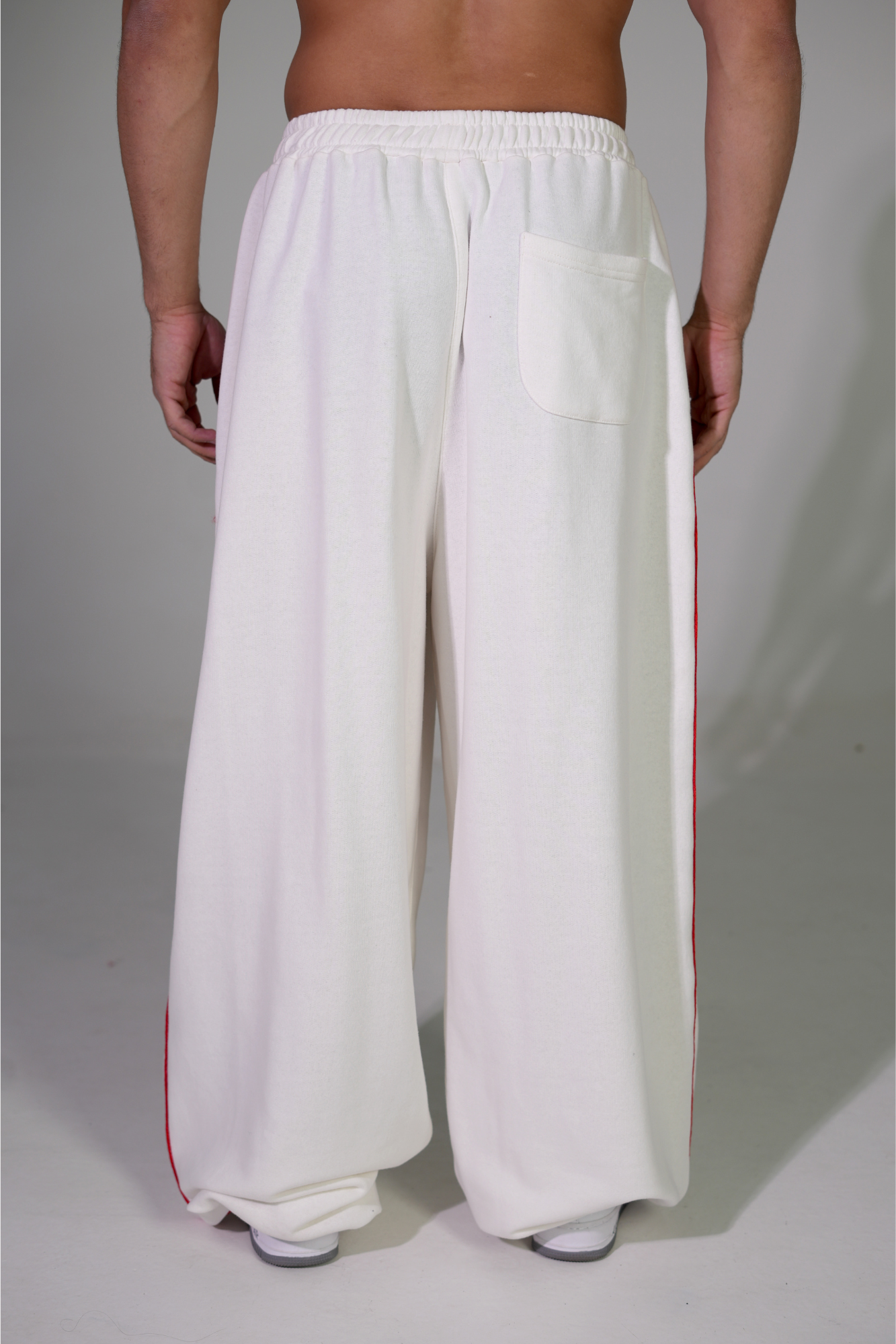 WHITE - Red