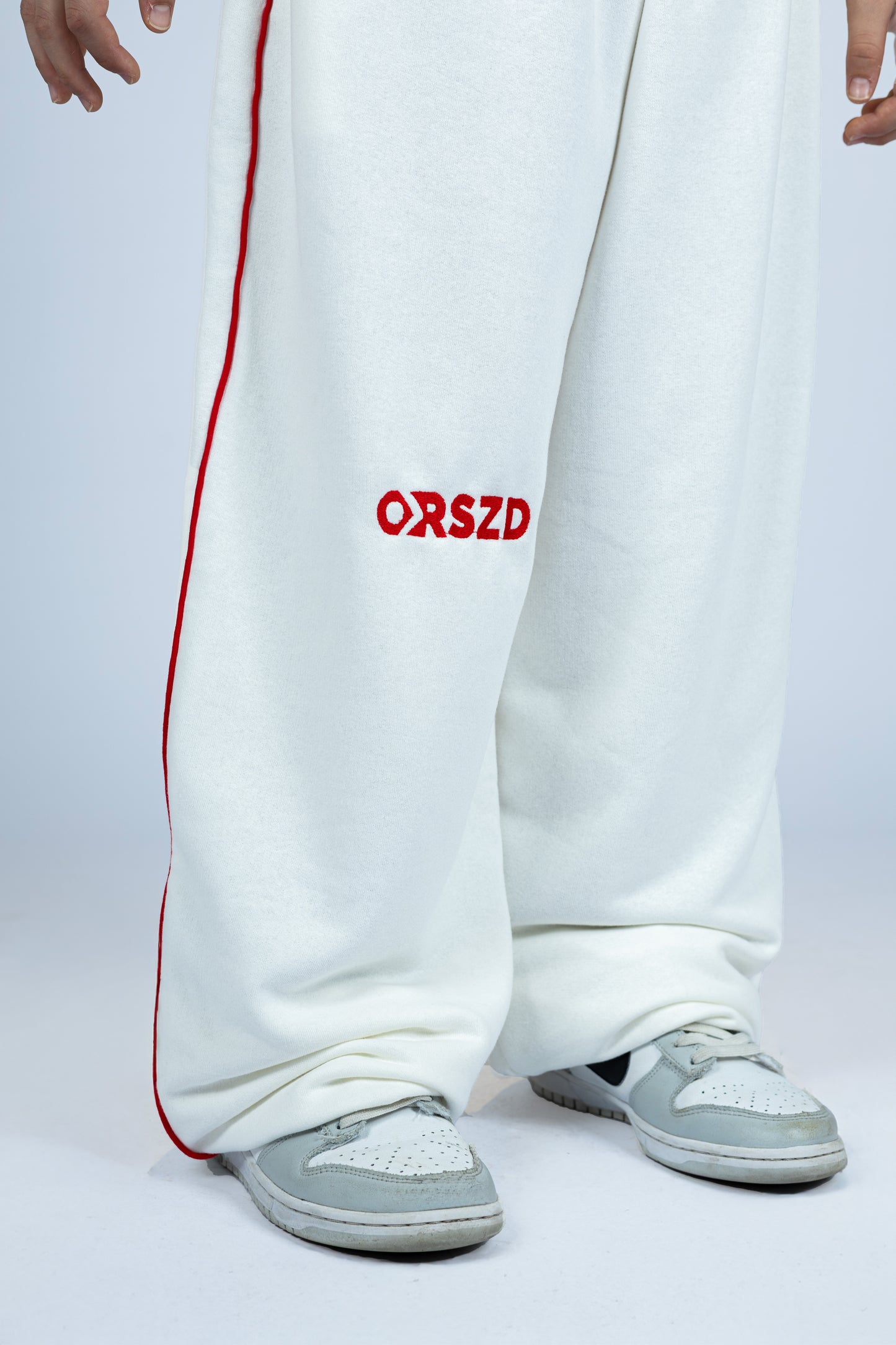 WHITE - Red