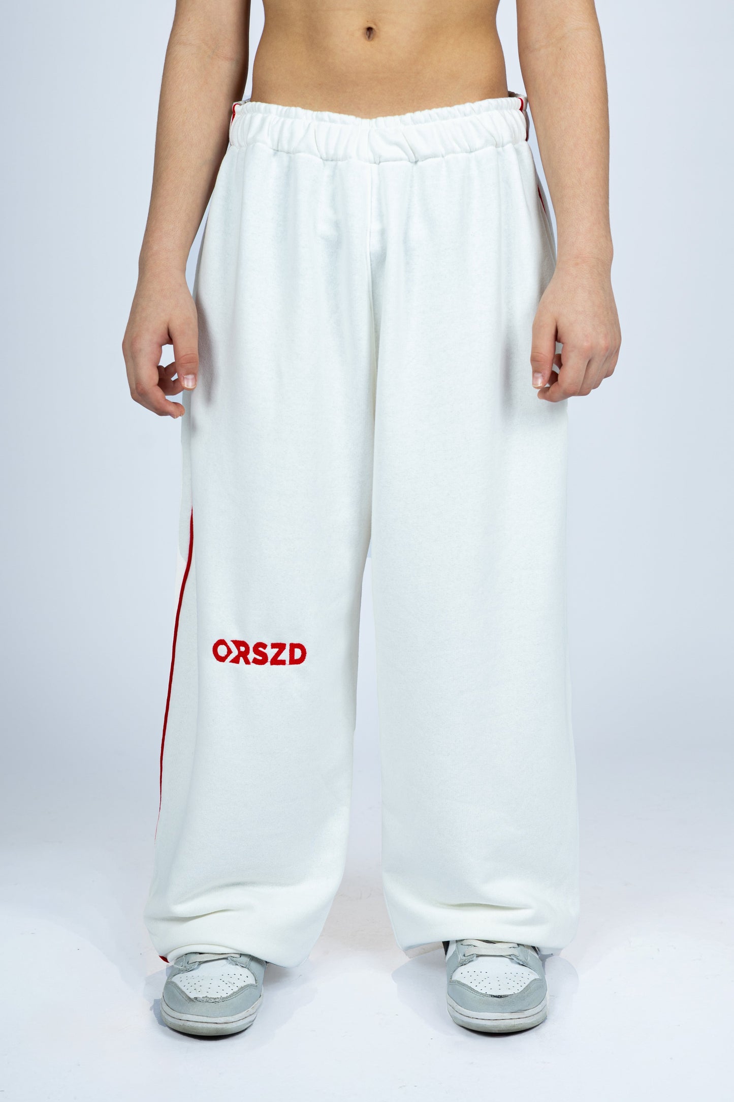 WHITE - Red