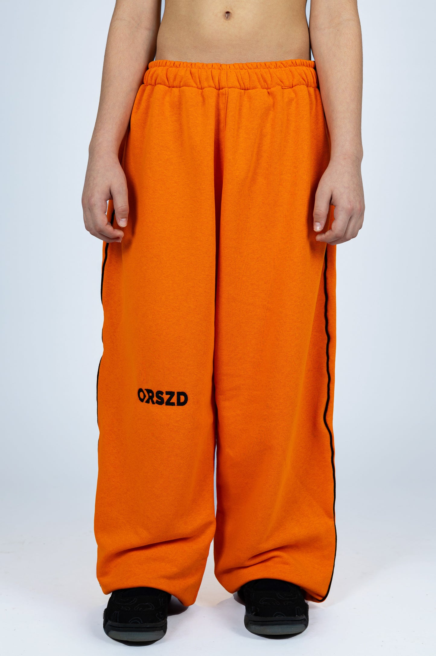 ORANGE - Black