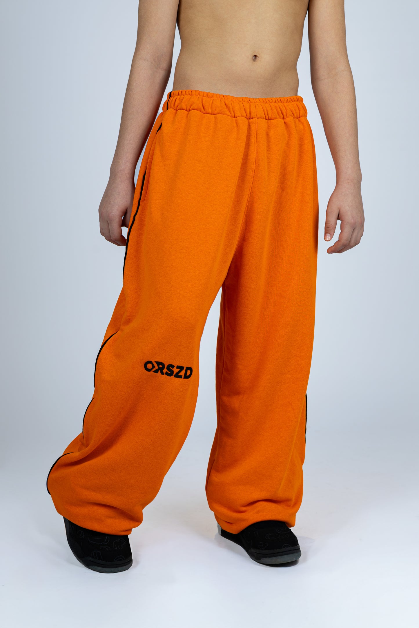 ORANGE - Black