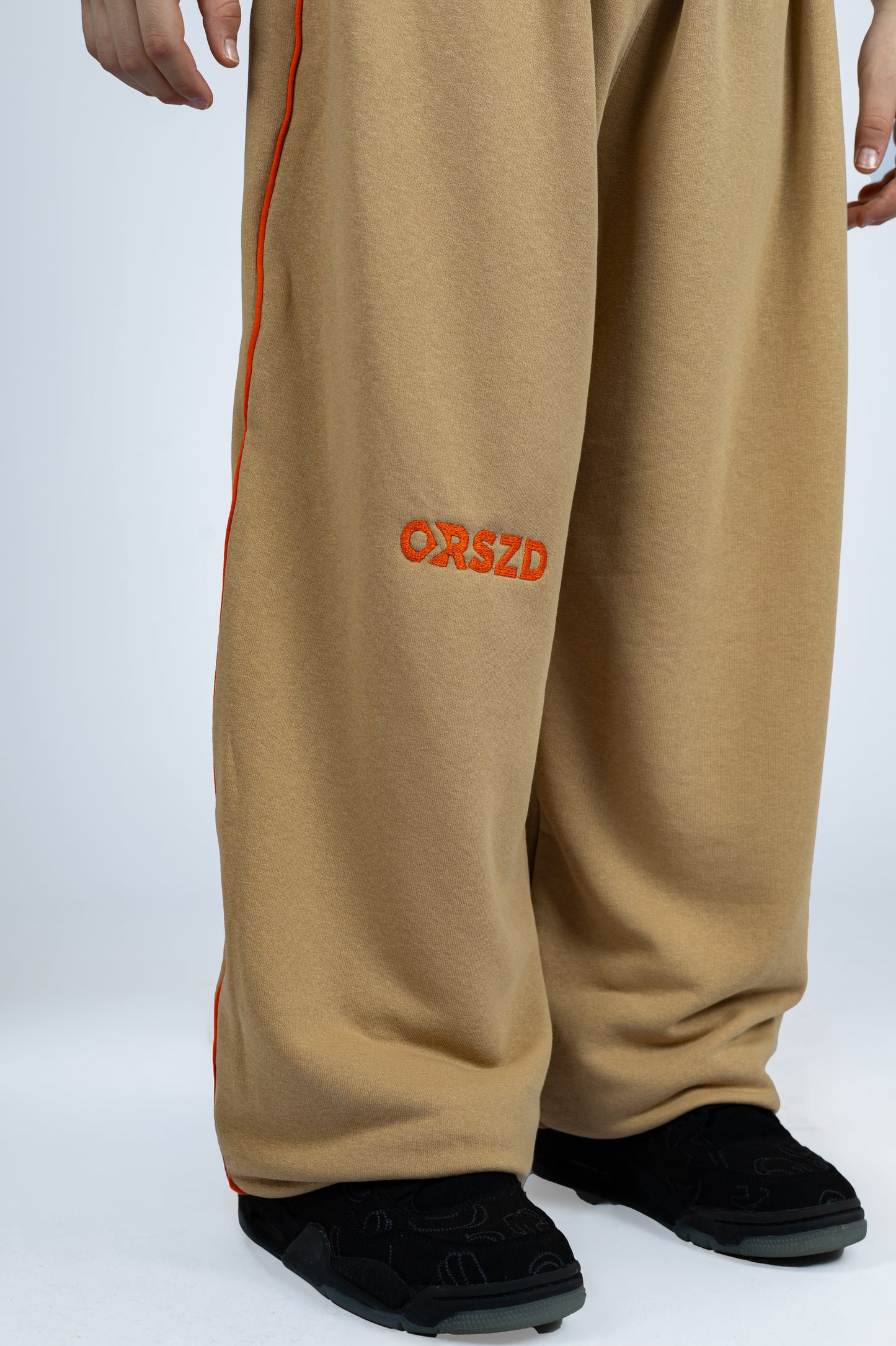 BEIGE - Orange