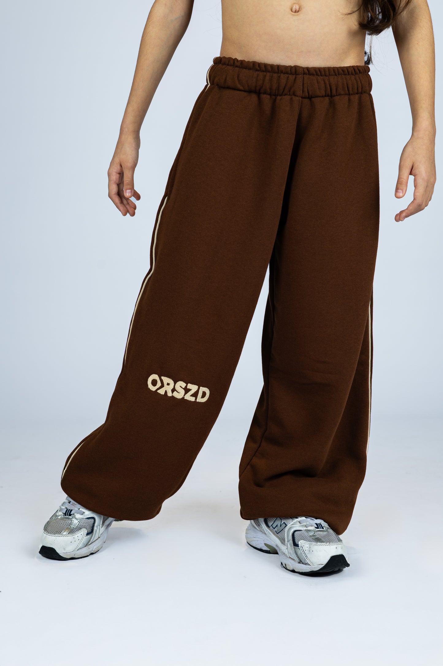 BROWN - Beige