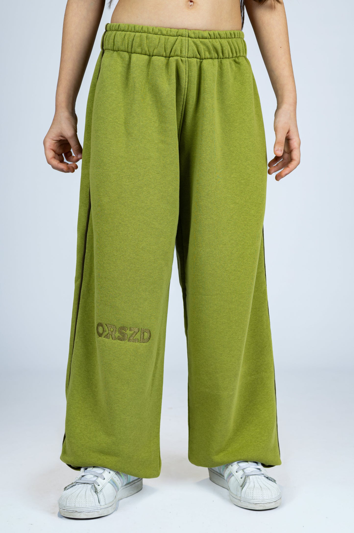 OLIVE GREEN - Kaki