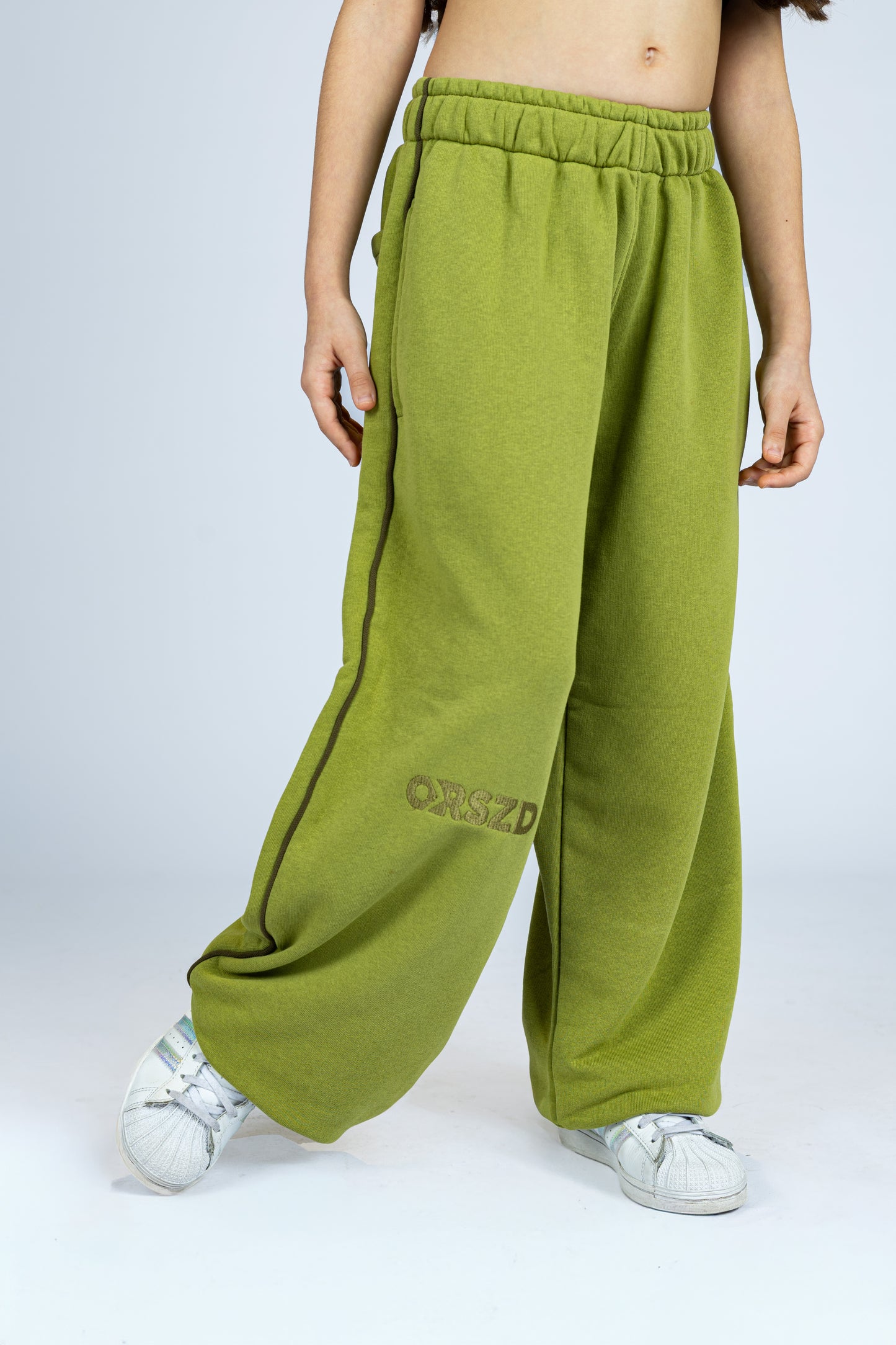 OLIVE GREEN - Kaki