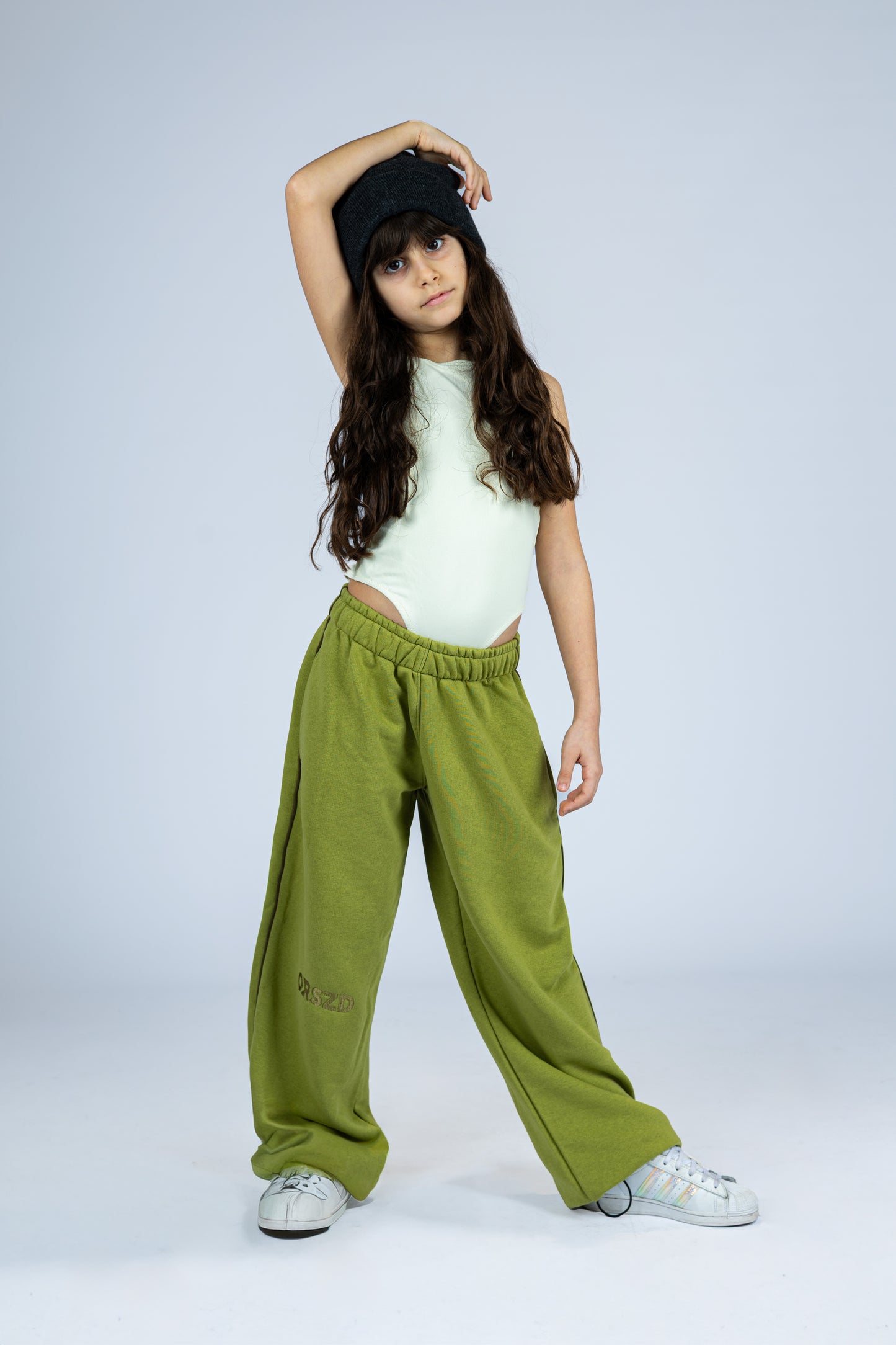 OLIVE GREEN - Kaki