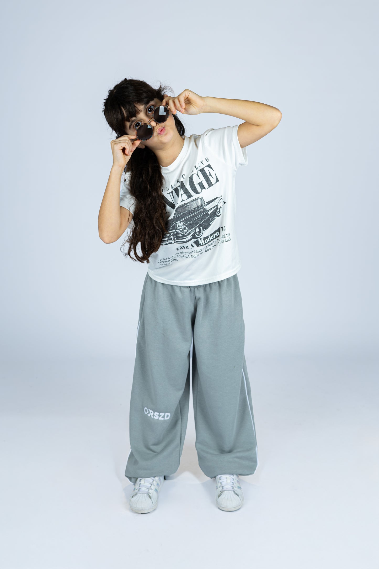 CONCRETE GREY - White