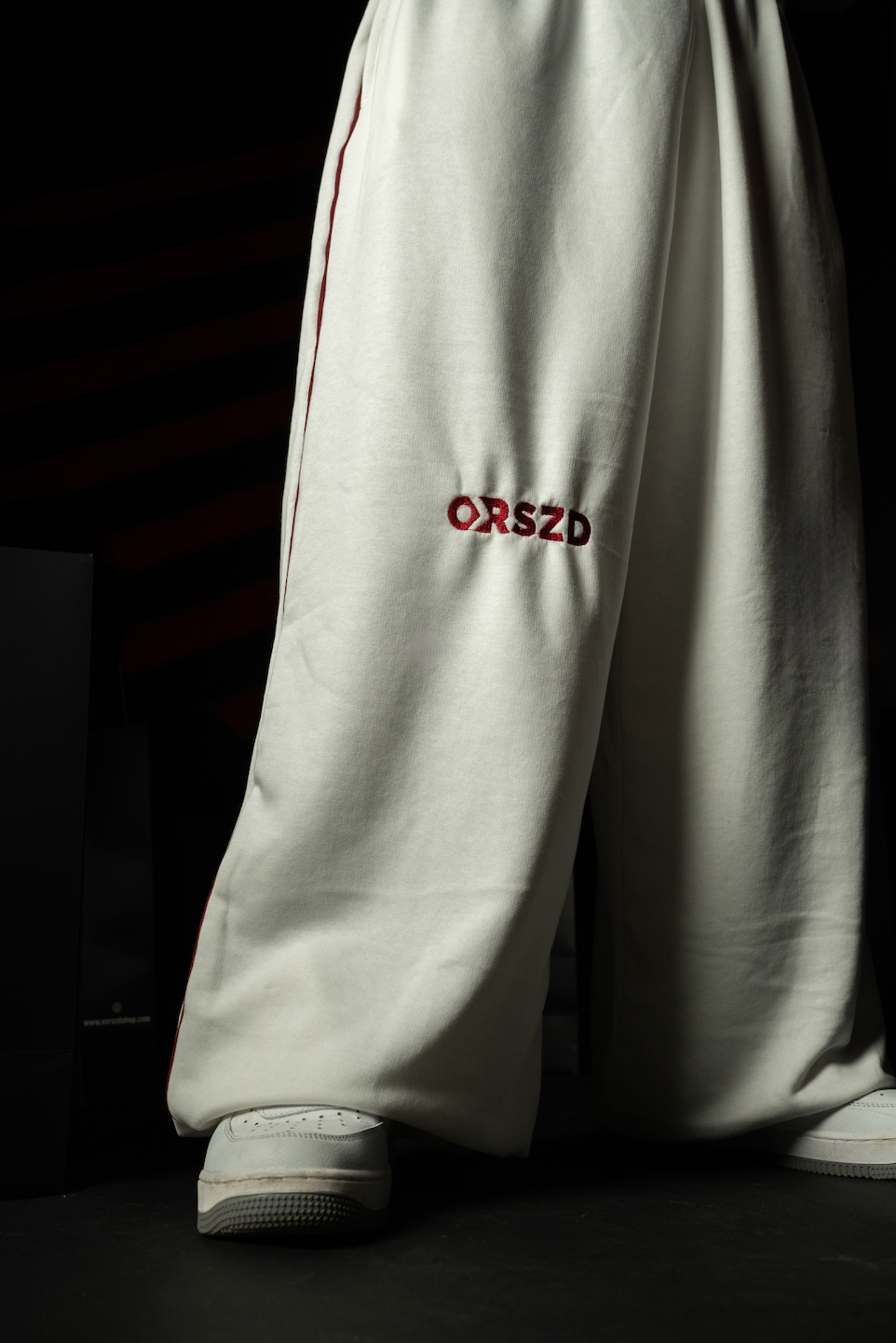 OFF WHITE - Burgundy