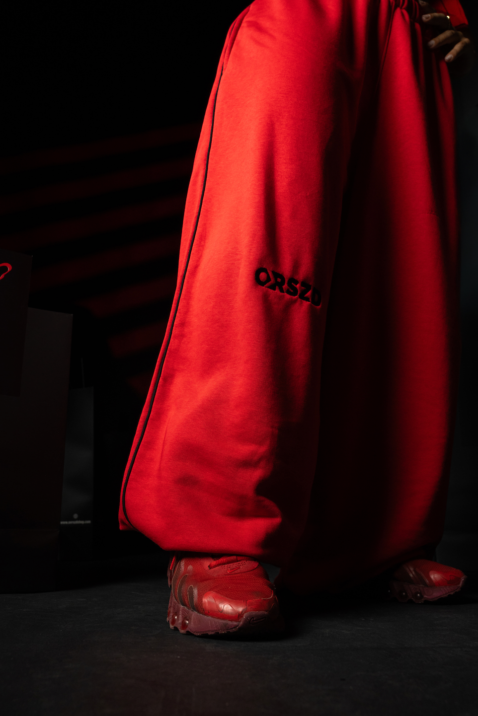 RED - Black