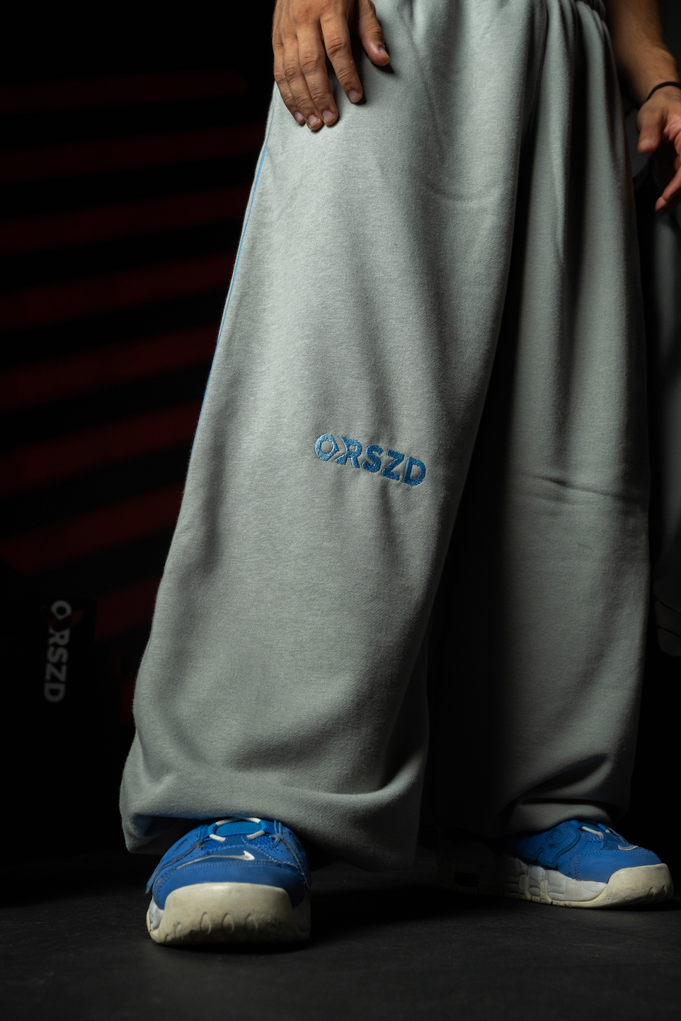 CONCRETE GREY - Blue