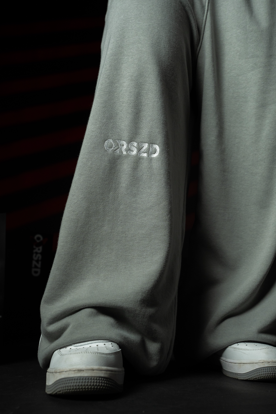 CONCRETE GREY - White