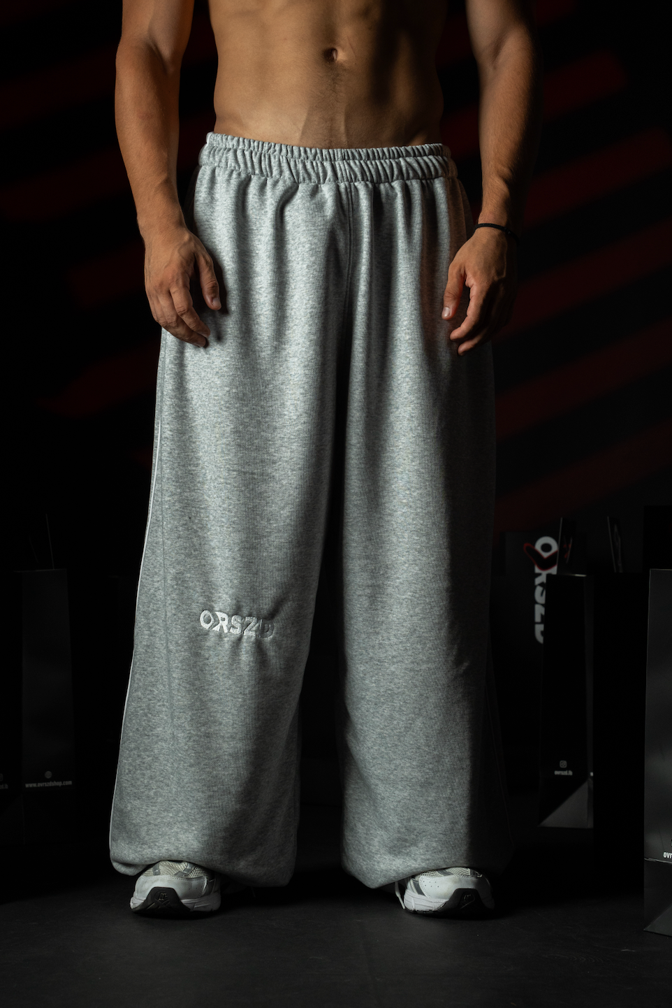 DUST GREY - White