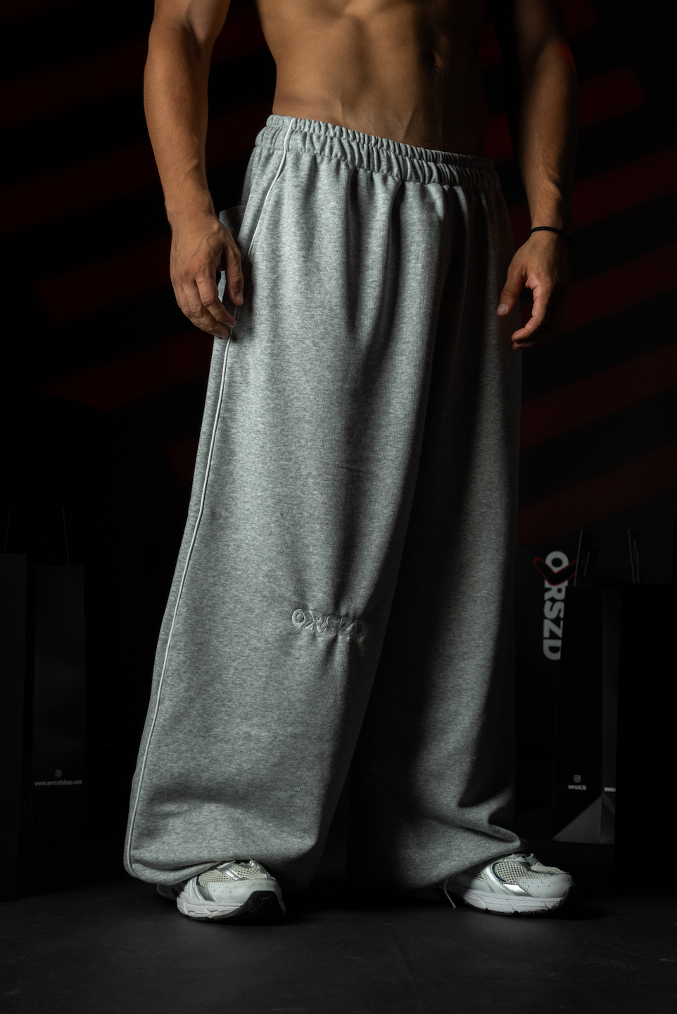 DUST GREY - White