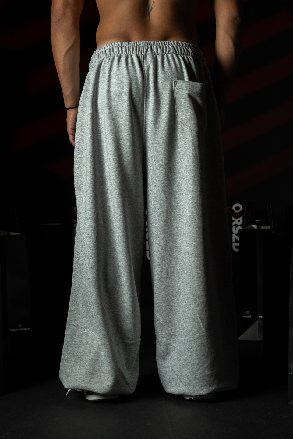 DUST GREY - White
